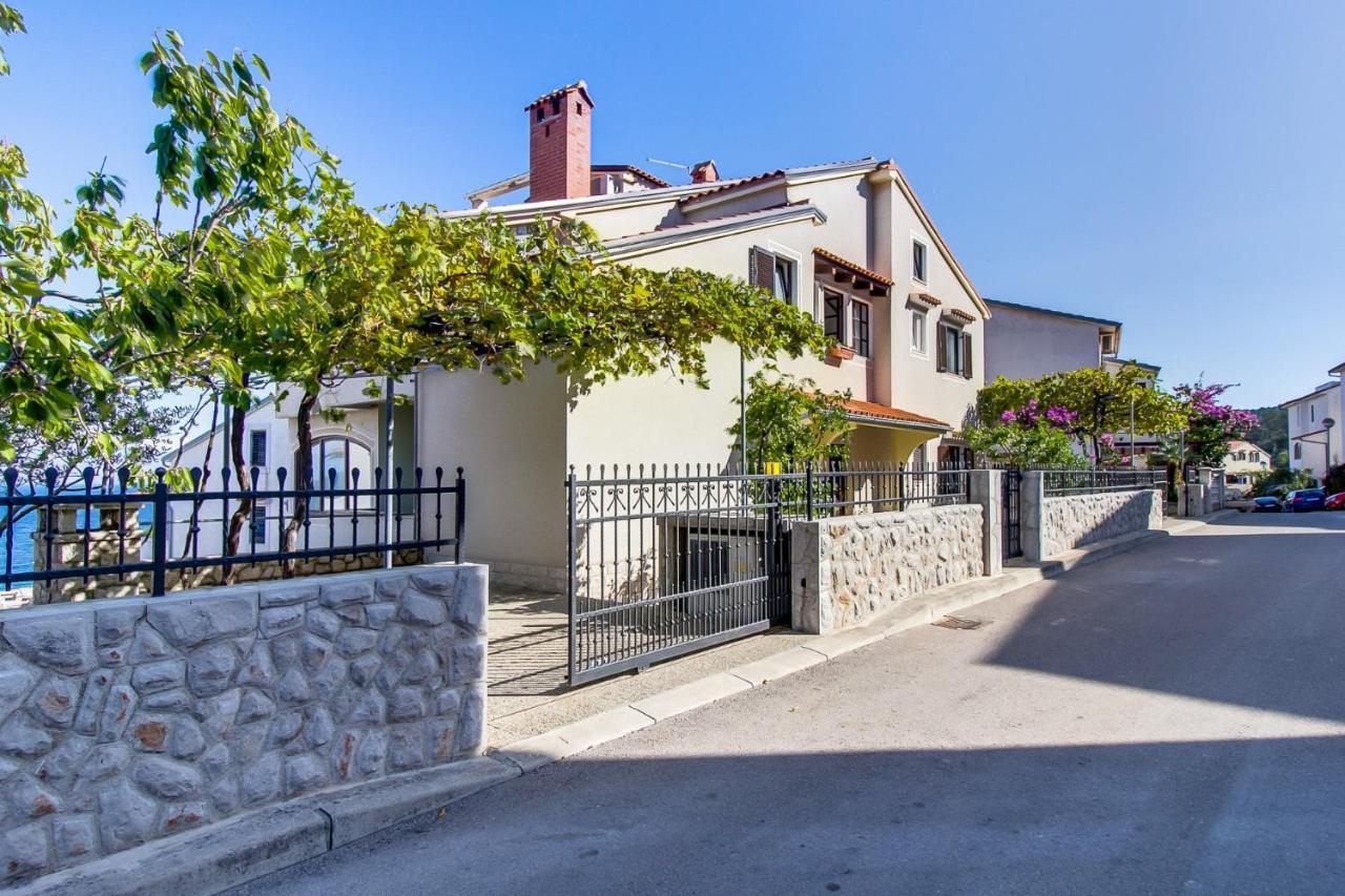 Apartments With A Parking Space Mali Lošinj Eksteriør bilde